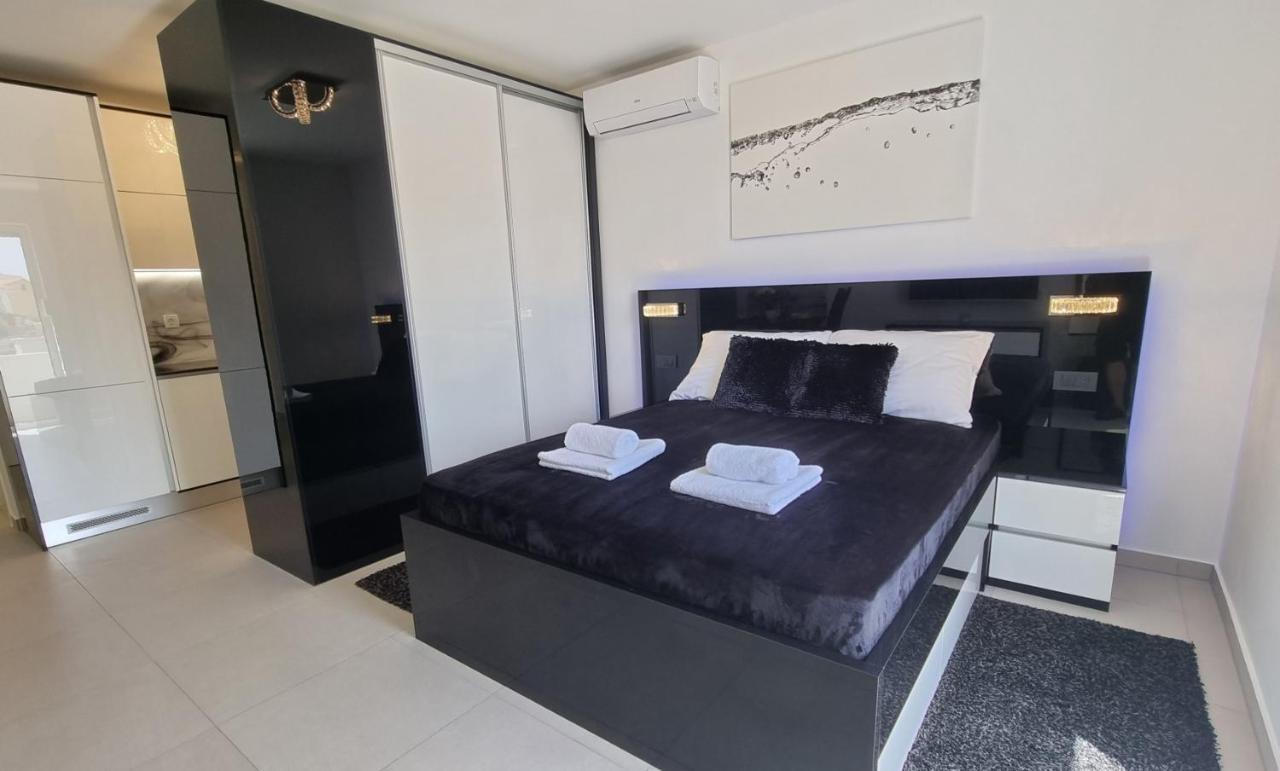 Bartol Luxury Apartments Krk Croatia, With Own Hot Tub - Whirlpool Krk Town Exteriör bild