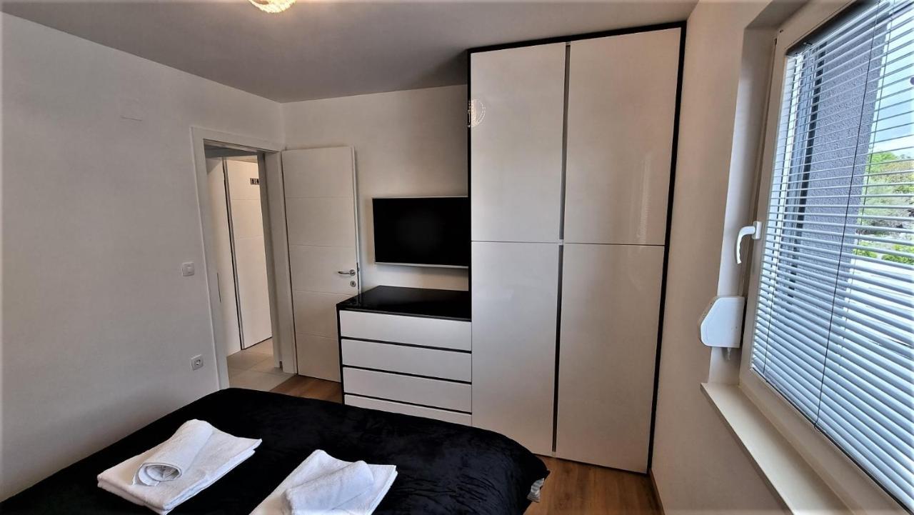 Bartol Luxury Apartments Krk Croatia, With Own Hot Tub - Whirlpool Krk Town Exteriör bild