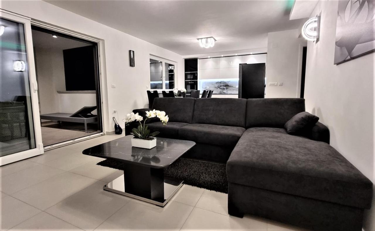 Bartol Luxury Apartments Krk Croatia, With Own Hot Tub - Whirlpool Krk Town Exteriör bild