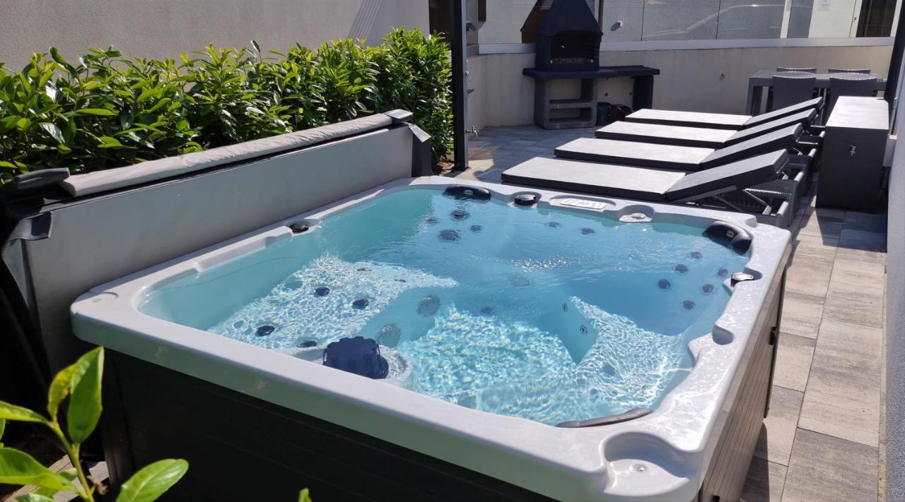 Bartol Luxury Apartments Krk Croatia, With Own Hot Tub - Whirlpool Krk Town Exteriör bild