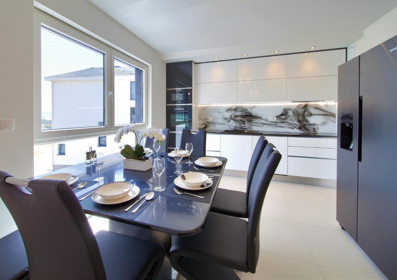 Bartol Luxury Apartments Krk Croatia, With Own Hot Tub - Whirlpool Krk Town Exteriör bild