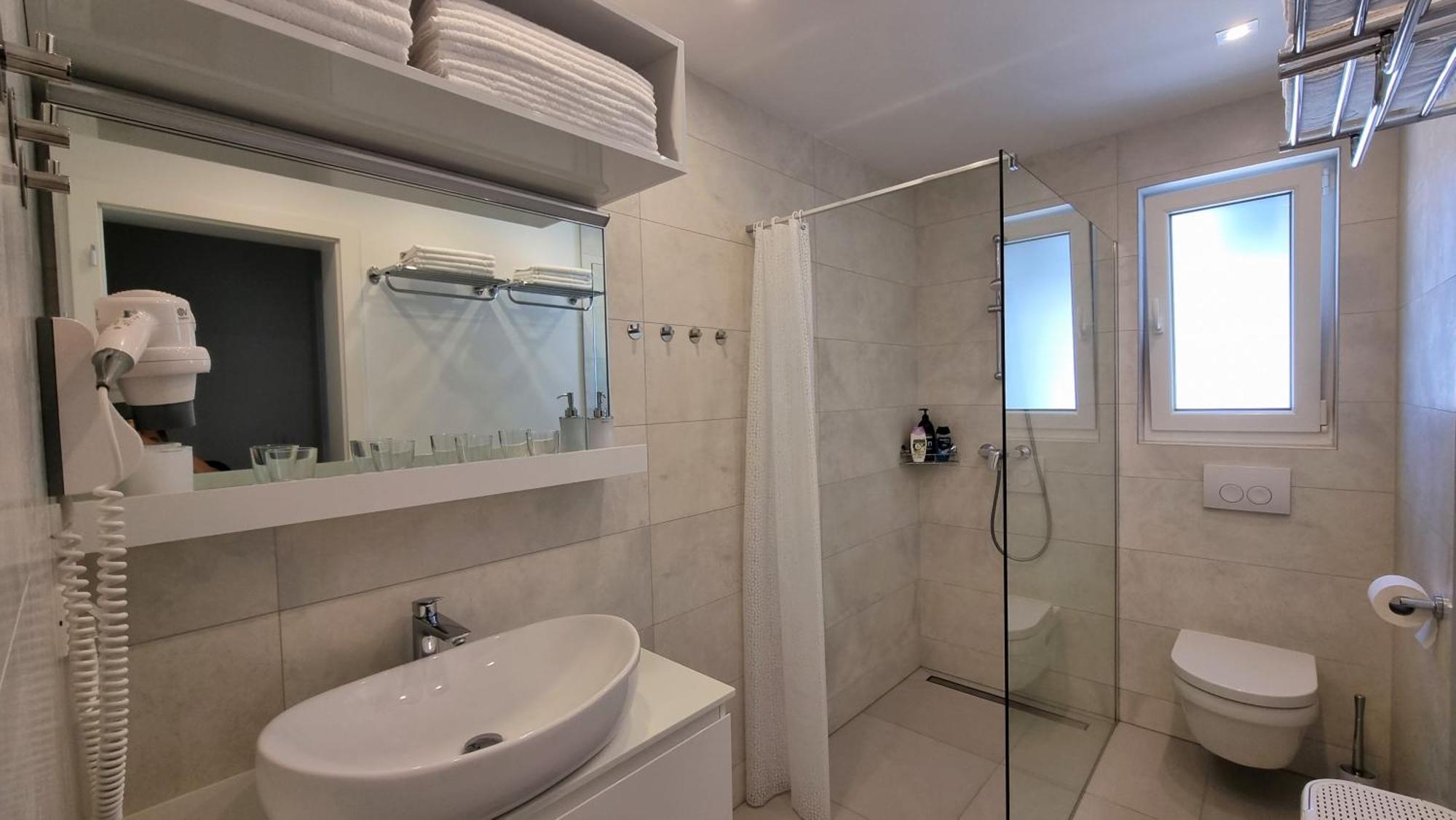 Bartol Luxury Apartments Krk Croatia, With Own Hot Tub - Whirlpool Krk Town Rum bild